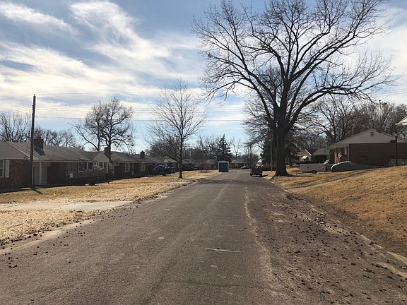 4th image of 9232 Hathaway Dr