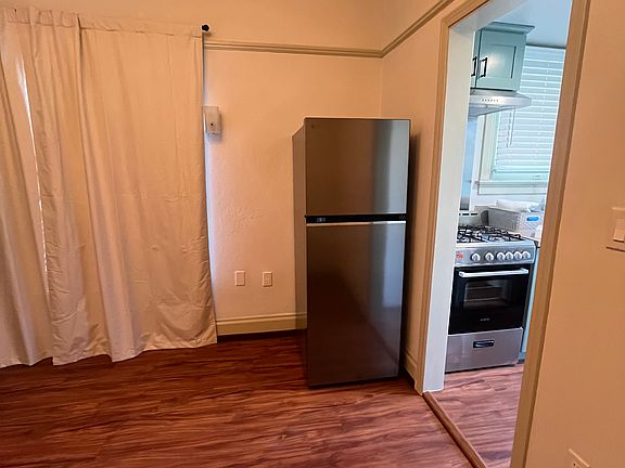 5th image of 120 N Bonnie Ave APT 2