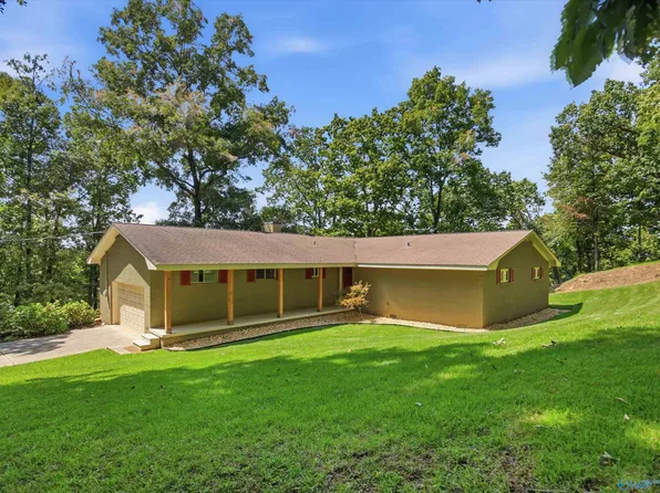 334 Echo Ln, Killen, AL 35645