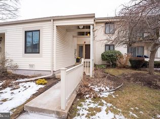 2 Avon Dr #Z-2, Hightstown, NJ 08520