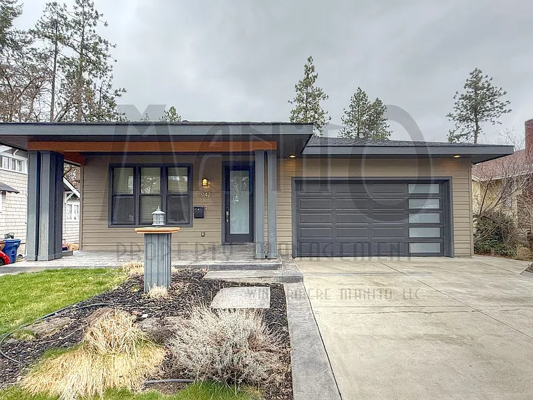 947 E 32nd Ave — Photo 1