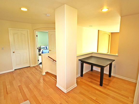 5th image of 3163 Boathouse Way