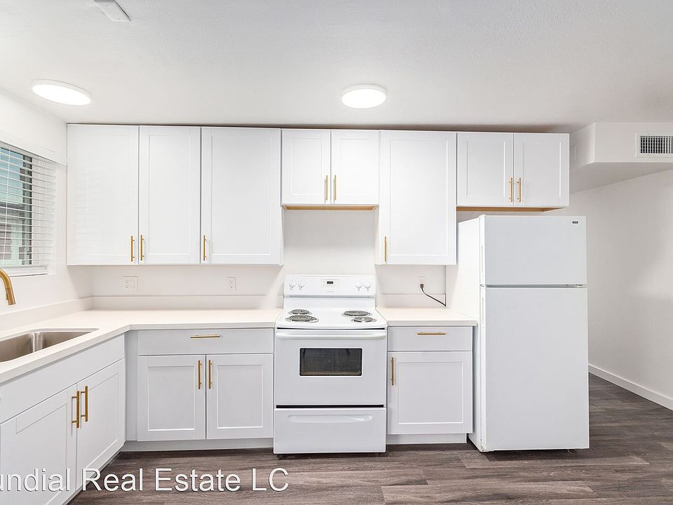 1st image of 224 S Allen #104