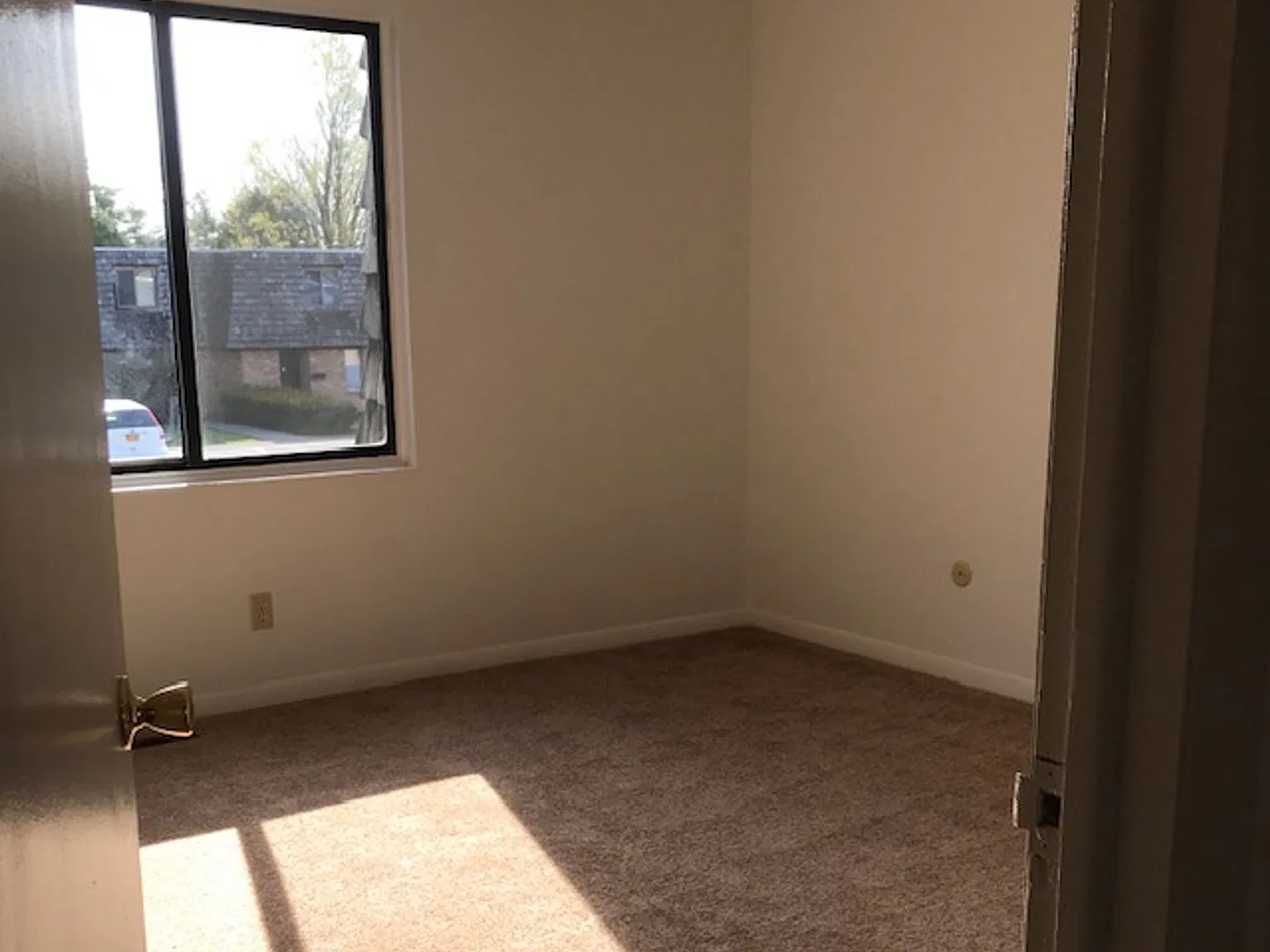 Hampton Estates Townhomes — Photo 3