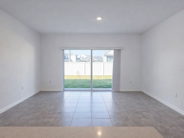 2954 Skyline Loop — Photo 3