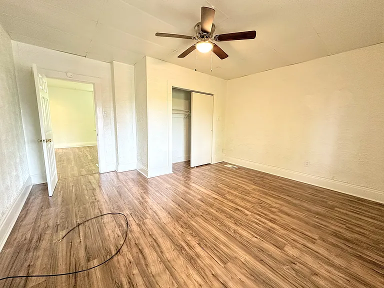 802 13th St #1 — Photo 4