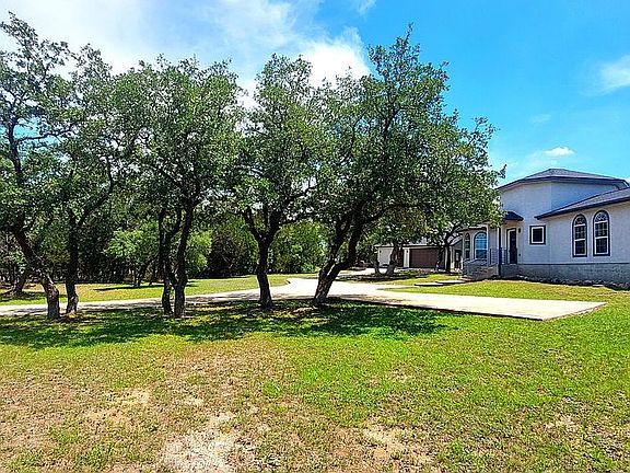 3rd image of 30609 Bulverde Hills Dr