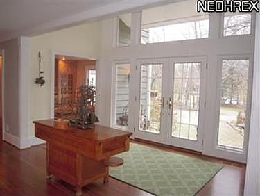 3rd image of 40 Stonewood Dr
