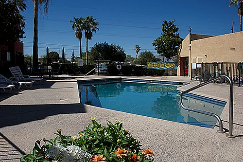Talavera Apartments — Photo 9