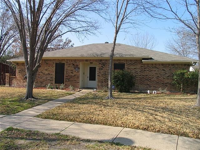 1st image of 417 Edgemere Ct