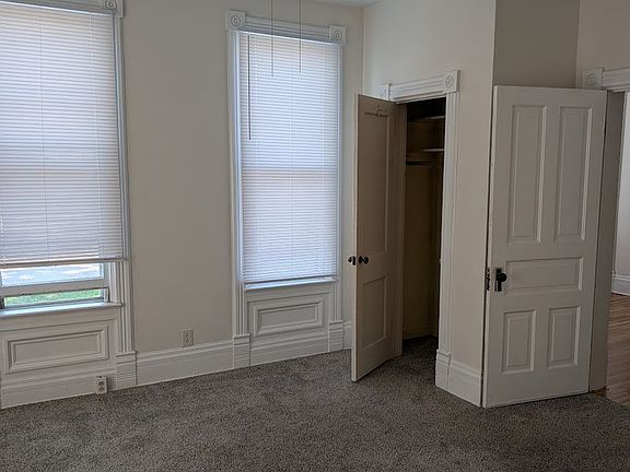 3rd image of 124 E Rose St #1