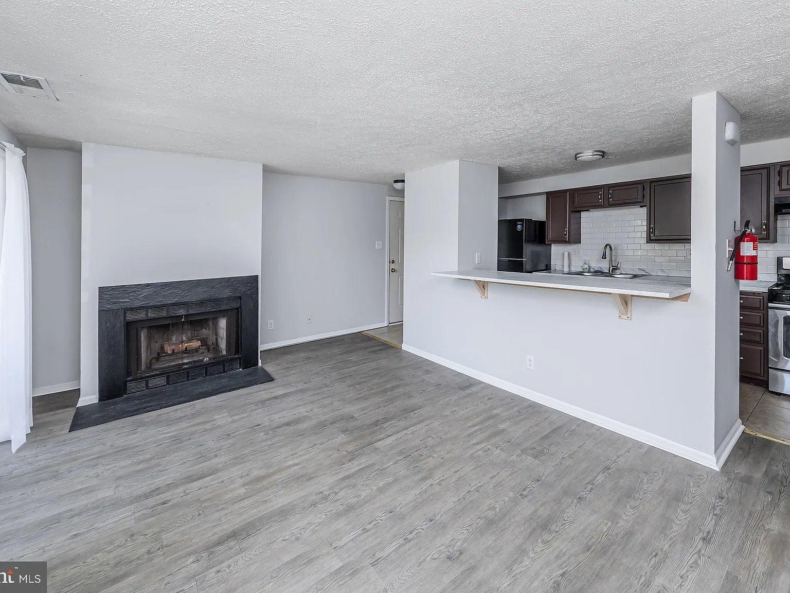 2 bed, 2.0 bath, 912 sqft, $1,850 — Photo 4