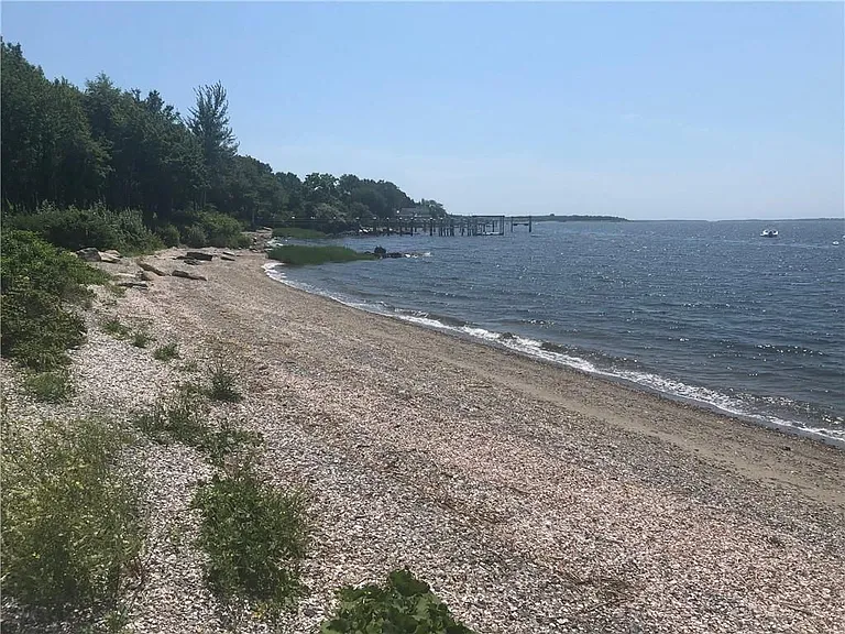 124 Beach Rd — Photo 21