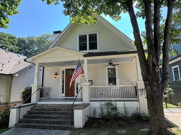 277 Prospect Pl NE — Photo 2