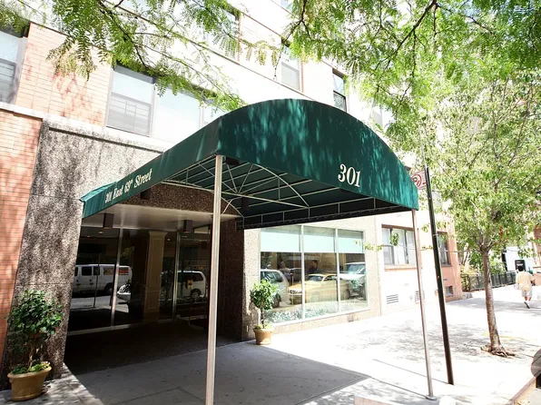 301 East 69th Street image 1 of 7