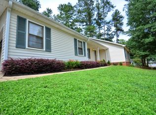 1363 Janice Ct, Lilburn, GA 30047
