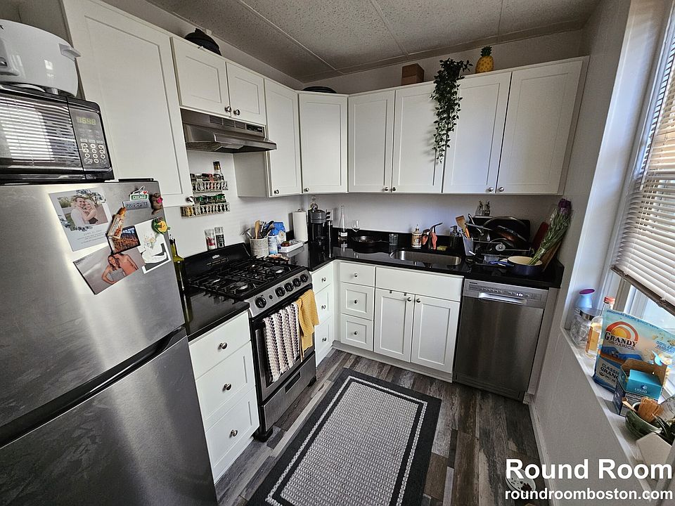 1st image of 264 Kelton St #261