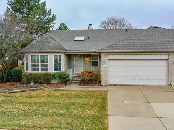 41388 Redmond Ct, Clinton Township, MI 48038