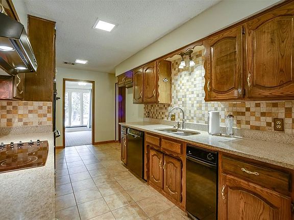 5th image of 3009 Miracle Ln