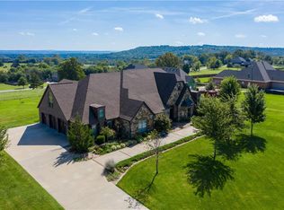 4542 Furlong Dr, Springdale, AR 72764