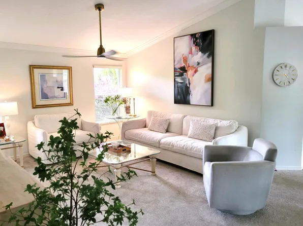 (undisclosed Address), Naples, FL 34110