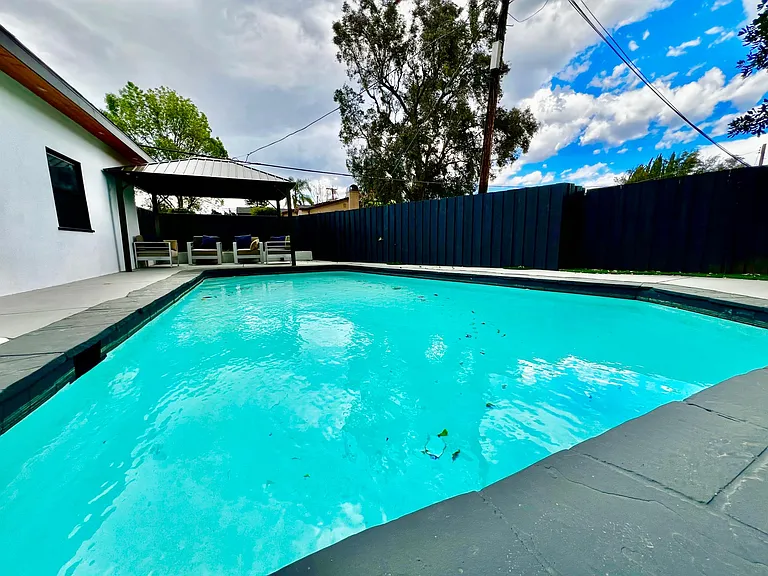 21360 Avenue San Luis — Photo 33