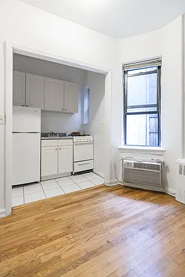 Rented by Bond New York | media 4