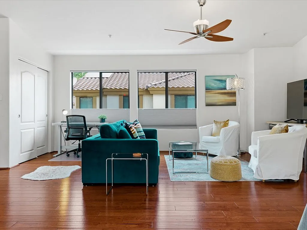 1 bed, 906 sqft, $2,150 — Photo 2