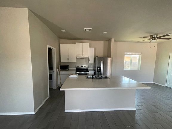 4th image of 87 N Vista Ave