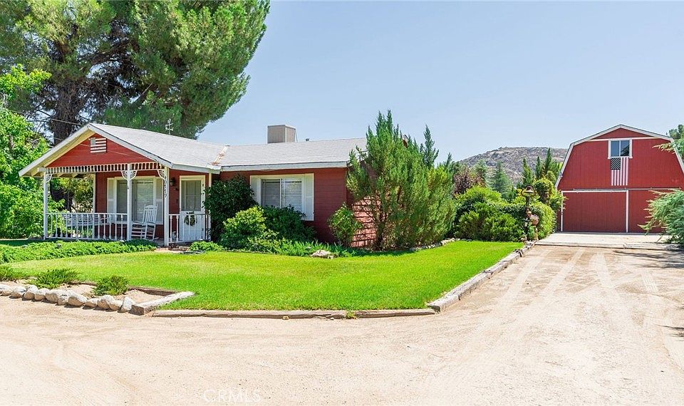 1st image of 40779 Stetson Ave