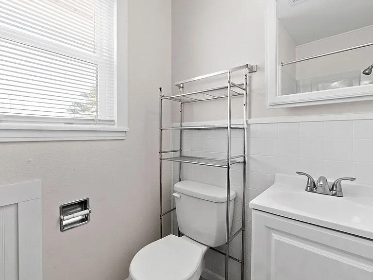 42 Maple St — Photo 11
