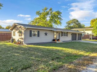 11 Elm Dr, Bethany, IL