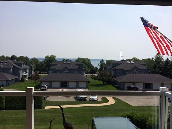 5th image of 217 Belvedere Terrace Dr APT 22