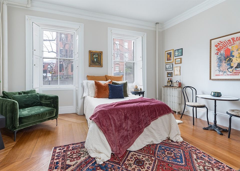 1st image of 74 Mount Vernon St APT 1F