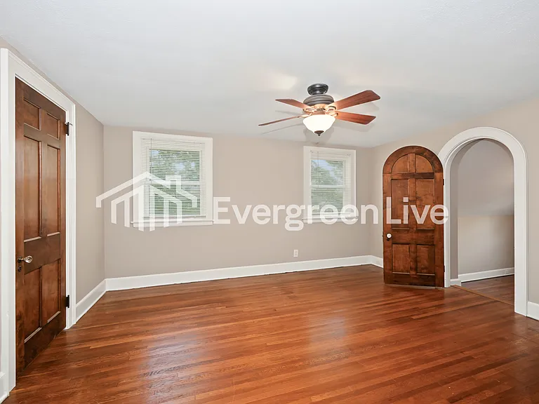 3050 Sheldon Ave — Photo 10