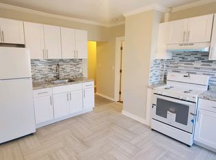 1516 Pembroke St #2R, Bridgeport, CT 06608