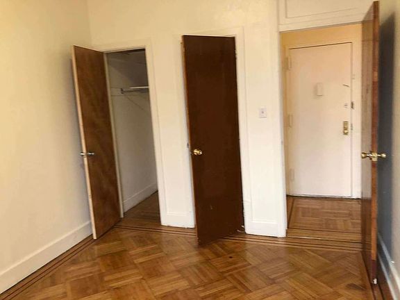 3rd image of 635 E 21st St #35