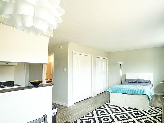 3rd image of 201 E Huisache Ave #24
