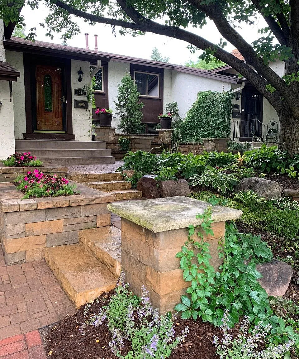 3 bed, 2700 sqft, $3,395 — Photo 1