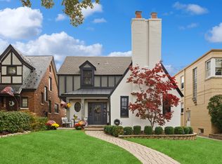 6143 N Forest Glen Ave, Chicago, IL