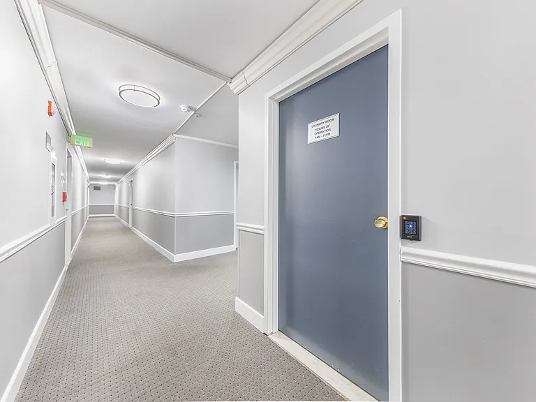 600 Roosevelt Blvd #415 — Photo 12