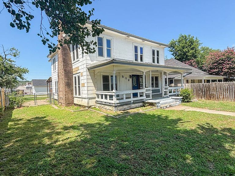 Listing photo 3