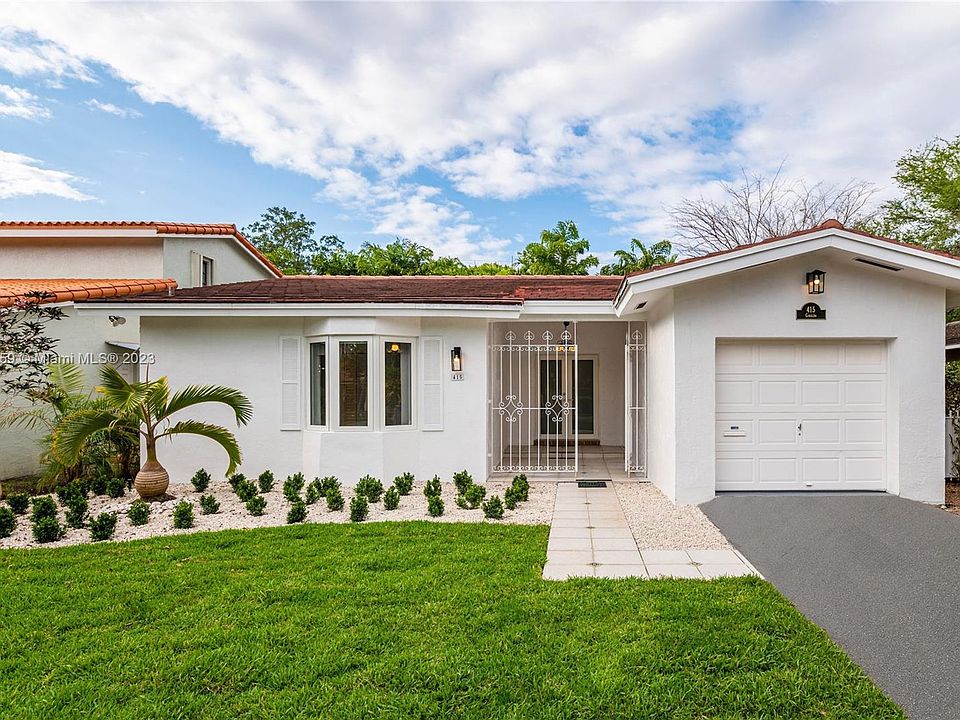 1st image of 415 Giralda Ave