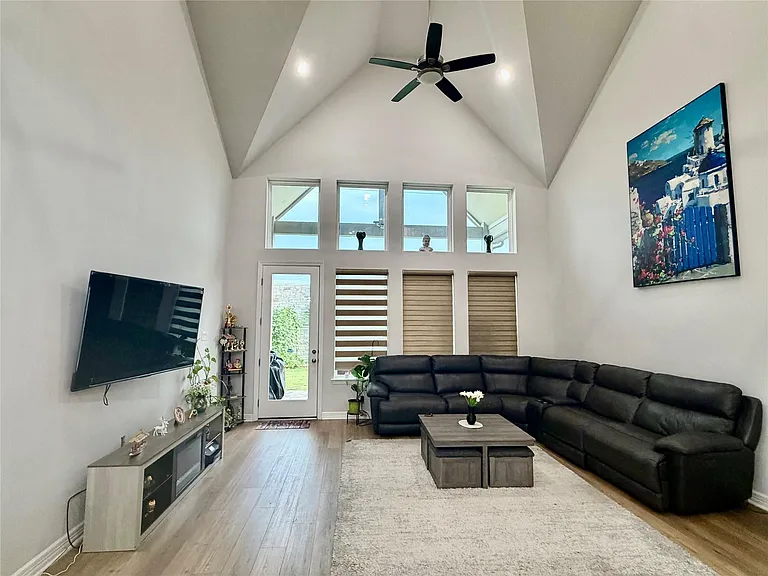 25859 Rippey Glen Dr — Photo 9