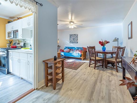 5th image of 38 Underhill Ave APT 2B