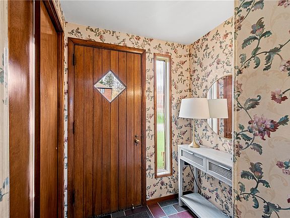 2nd image of 2027 Brookfield Rd