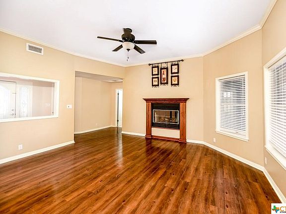 3rd image of 601 Charleston Dr