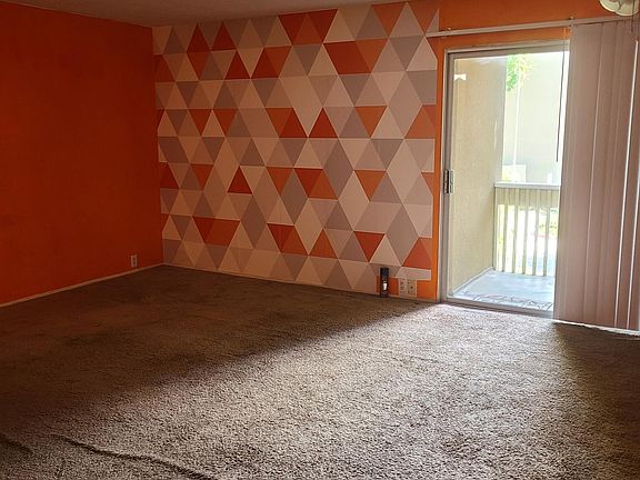 5th image of 1775 Diamond St #I206