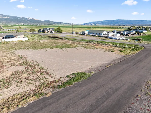 500 N 160 E #14, Loa, UT 84747