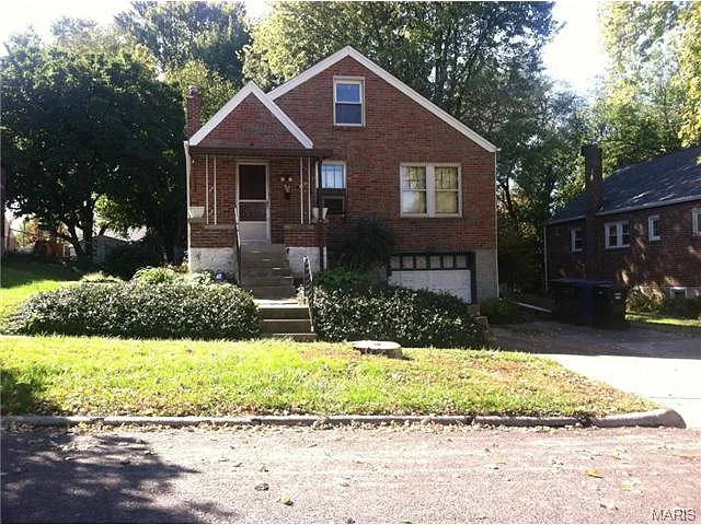 9536 Roslan Pl photo 1